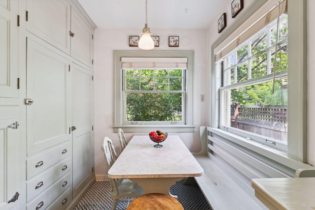 1913 River Pkwy, Minneapolis, MN 55414 - dining space featuring baseboards