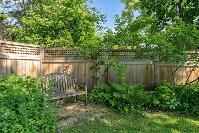1913 River Pkwy, Minneapolis, MN 55414 - view of fenced backyard