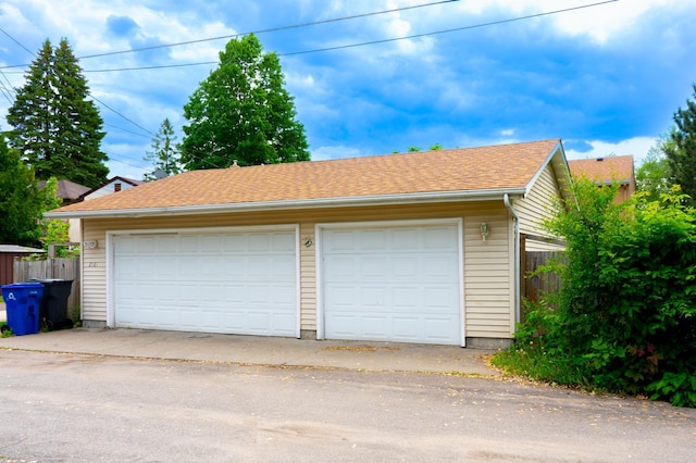2161 Ross Ave E, Saint Paul, MN 55119 - view of detached garage