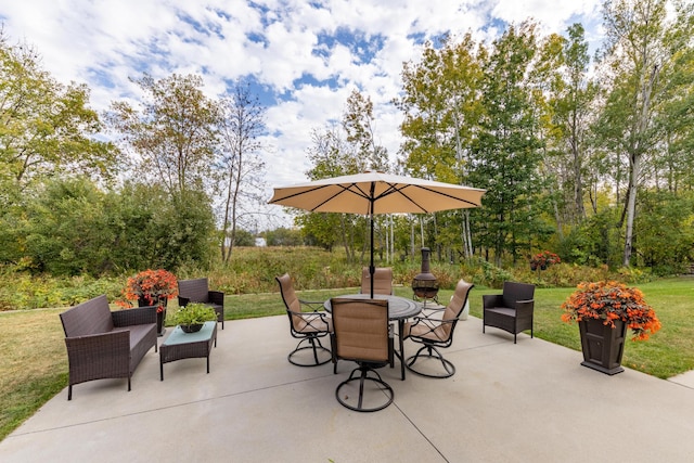 1614 8th St, Grand Rapids, MN 55744 - view of patio / terrace with outdoor dining area