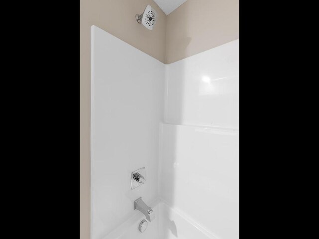 6720 376th St, North Branch, MN 55056 - full bathroom featuring  shower combination