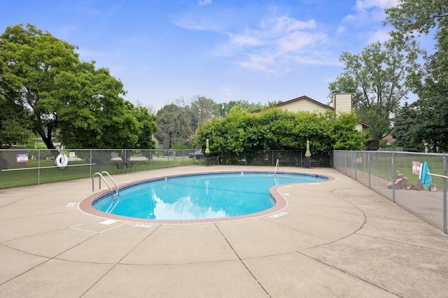 2800 Hillsboro Ave N Unit 214, New Hope, MN 55427 - view of community pool