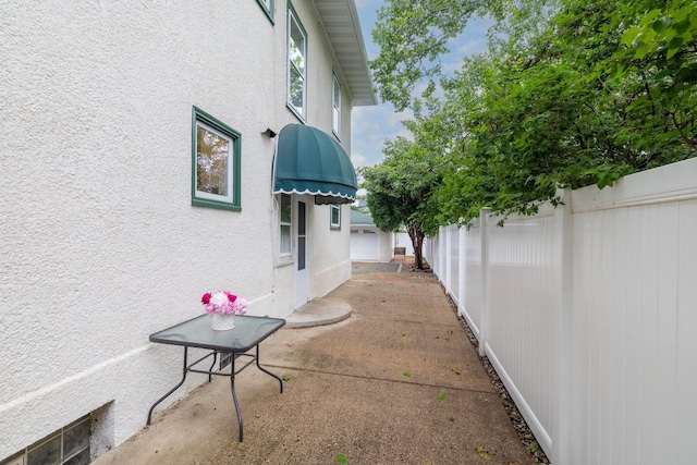 2516 Humboldt Ave S, Minneapolis, MN 55405 - view of fenced backyard