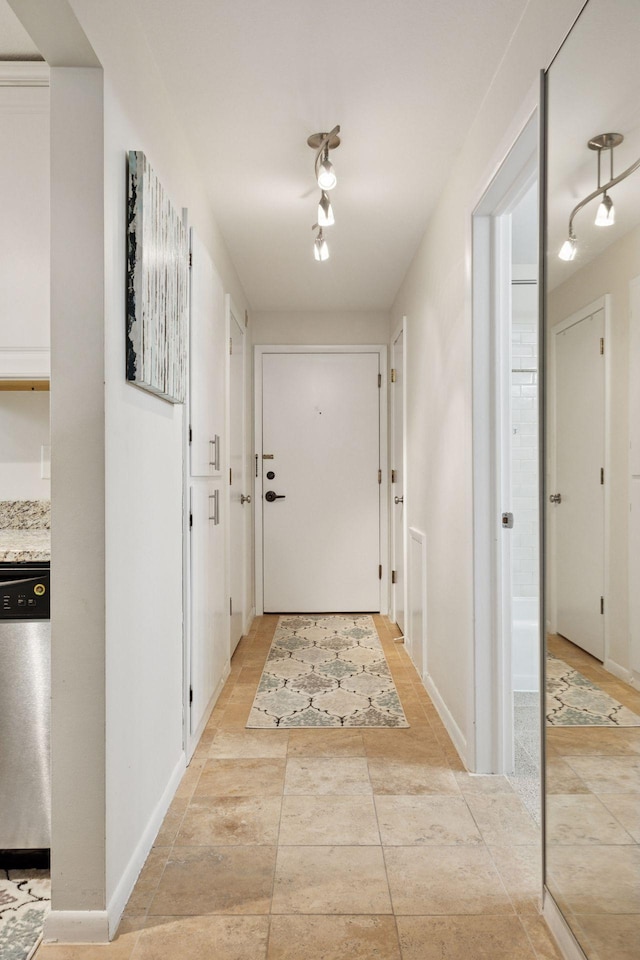 1901 Emerson Ave S Unit 104, Minneapolis, MN 55403 - hallway featuring rail lighting