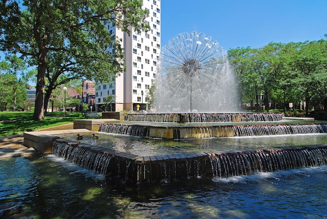 1901 Emerson Ave S Unit 104, Minneapolis, MN 55403 - view of property's community featuring a water view