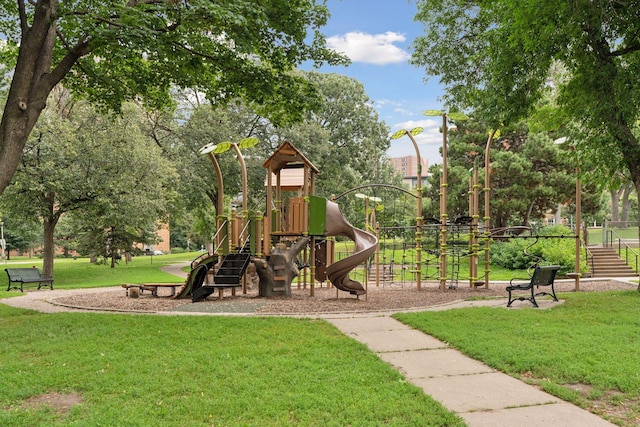 1901 Emerson Ave S Unit 104, Minneapolis, MN 55403 - communal playground featuring a lawn