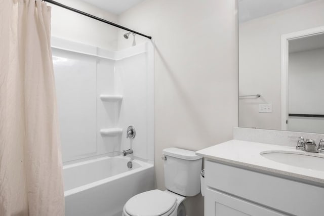 1517 Timberwood Ln, West Saint Paul, MN 55118 - bathroom with shower / tub combo with curtain and vanity