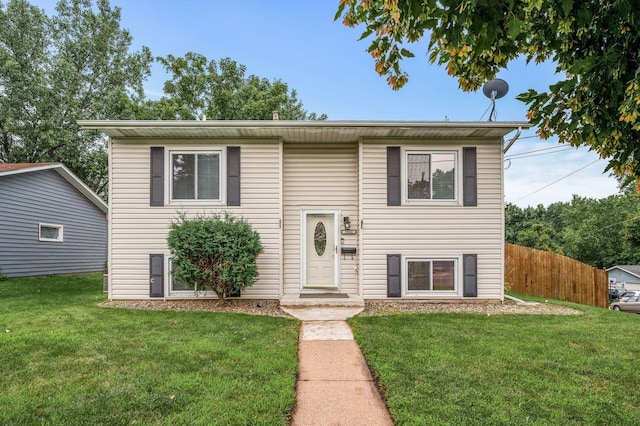 1902 3rd St E, Saint Paul, MN 55119 - photo 1