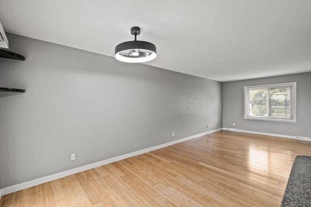 1902 3rd St E, Saint Paul, MN 55119 - photo 4