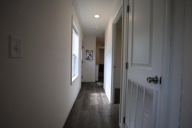 16962 Kenrick Ave Unit 7, Lakeville, MN 55044 - hallway featuring dark wood-style flooring, baseboards, and recessed lighting