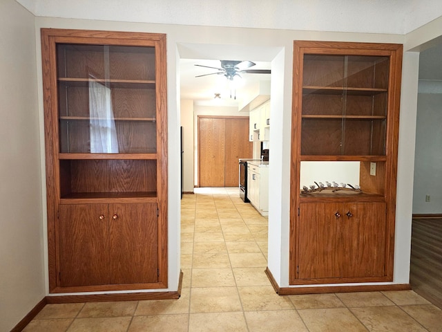 735 Main St N, Hutchinson, MN 55350 - hall featuring baseboards