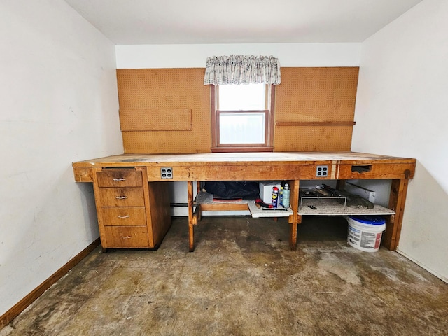 735 Main St N, Hutchinson, MN 55350 - office space featuring a workshop area and baseboards