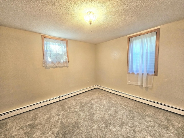 735 Main St N, Hutchinson, MN 55350 - carpeted spare room featuring a textured ceiling