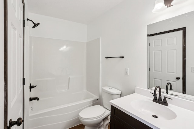 933 Beech St, Saint Paul, MN 55106 - full bath featuring vanity and bathtub / shower combination
