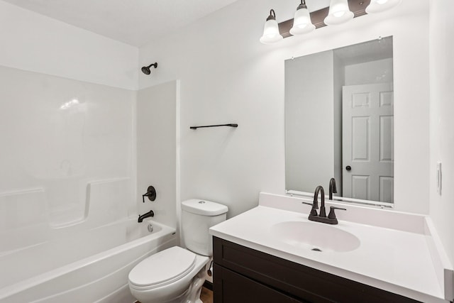 933 Beech St, Saint Paul, MN 55106 - full bathroom with vanity and bathing tub / shower combination