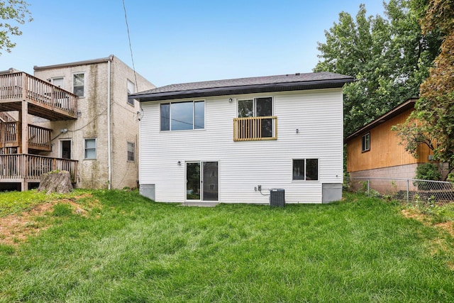 933 Beech St, Saint Paul, MN 55106 - back of house