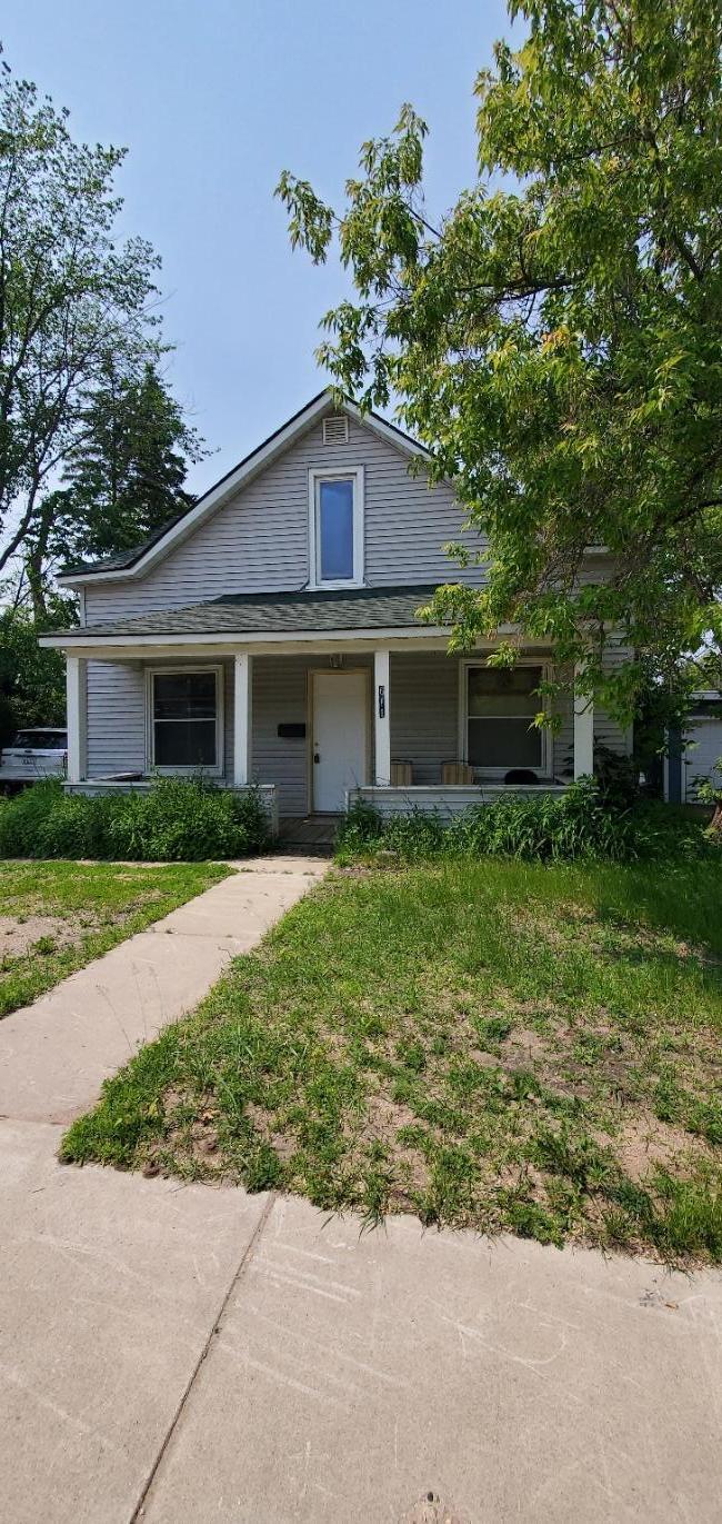611 Irvine Ave NW, Bemidji, MN 56601 - photo 1