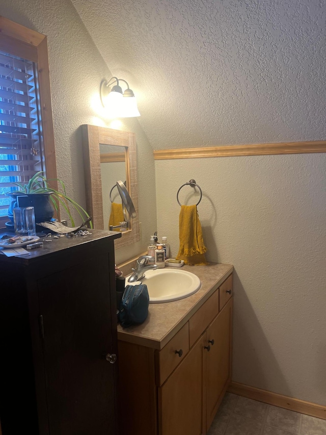 454 Wagon Wheel Dr SE Unit 17, Ten Lake Twp, MN 56601 - bathroom featuring vanity