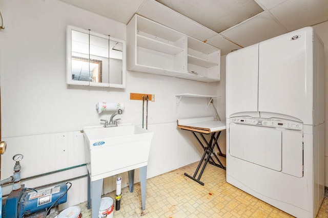43394 Long Lake Ln, Ottertail, MN 56571 - washroom featuring washer / clothes dryer and light floors