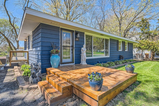 13812 Steven Rd, Burnsville, MN 55337 - deck featuring a lawn