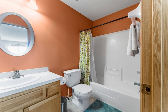 1587 County Road D E Unit B, Maplewood, MN 55109 - full bathroom with vanity and shower / bath combo