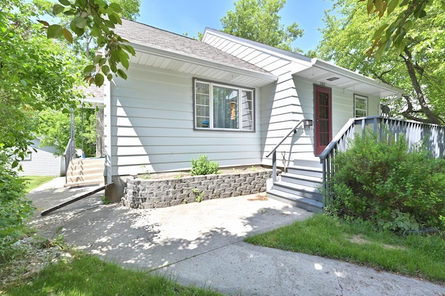 619 9th Ave, Grand Rapids, MN 55744 - ranch-style house featuring a shingled roof