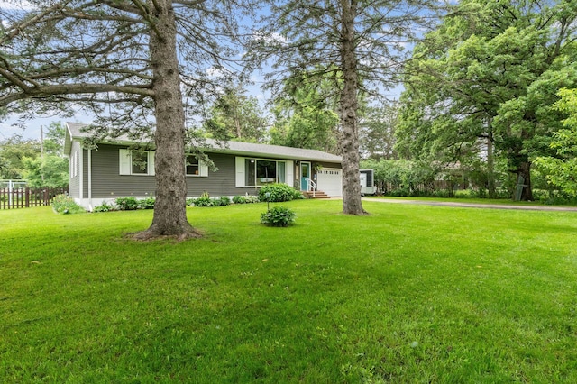 712 Shady Ln SW, Alexandria, MN 56308 - single story home featuring a garage and driveway