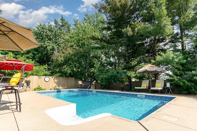 4078 153rd St W, Rosemount, MN 55068 - view of pool featuring a patio and a fenced backyard