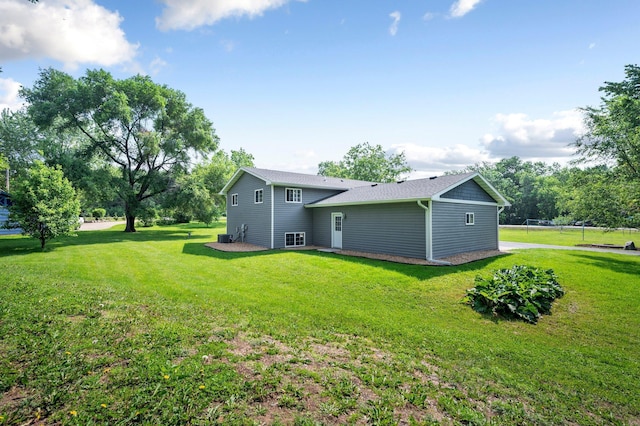 13912 80th St NE, Otsego, MN 55330 - back of house with a lawn