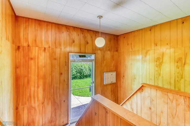 1002 10th St N, Fargo, ND 58102 - entryway with wooden walls