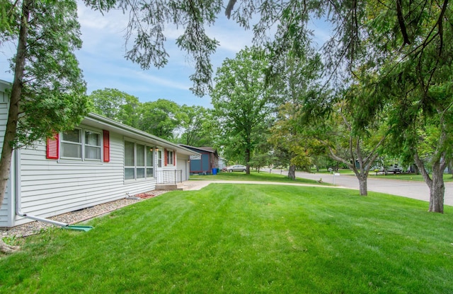 2103 Graydon Ave, Brainerd, MN 56401 - view of green lawn