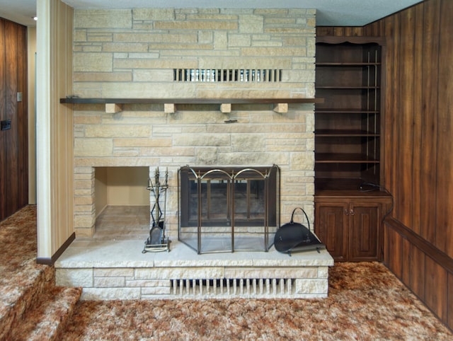 2103 Graydon Ave, Brainerd, MN 56401 - detailed view of a fireplace and carpet