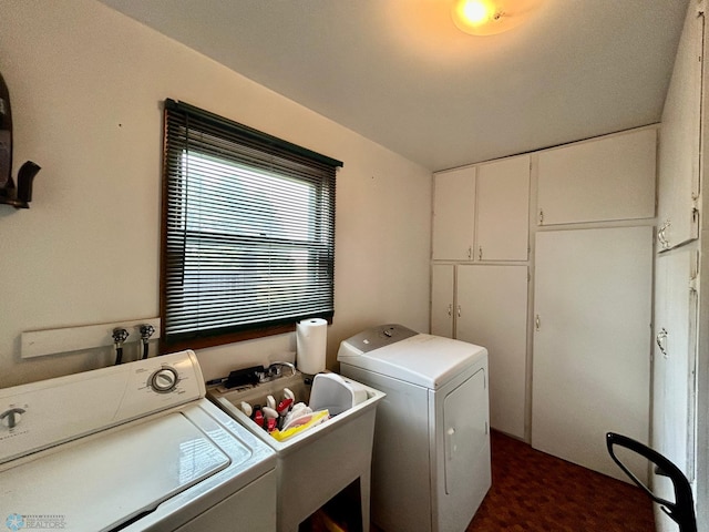 1922 13th Ave N, Moorhead, MN 56560 - washroom featuring washing machine and dryer
