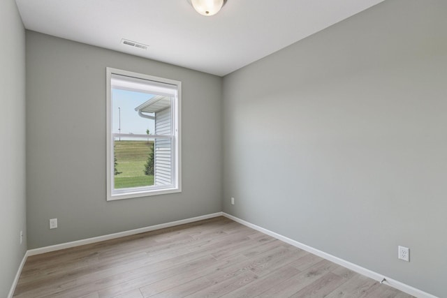 1250 Naser Way, New Richmond, WI 54017 - unfurnished room with light wood finished floors