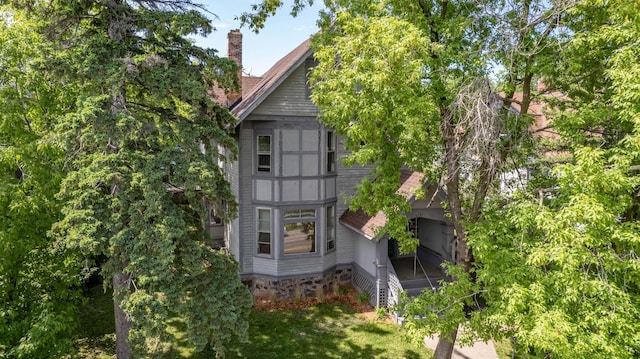 1511 4th St, Duluth, MN 55812 - back of house featuring a chimney