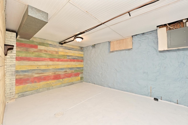 409 3rd St, Bovey, MN 55709 - unfinished below grade area with electric panel