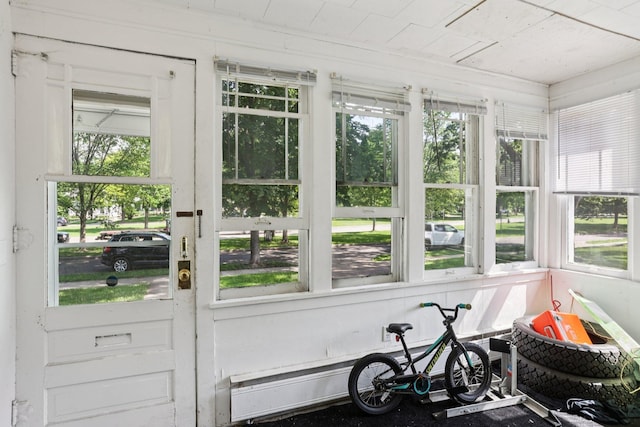 1384 Midway Pkwy, Saint Paul, MN 55108 - view of sunroom