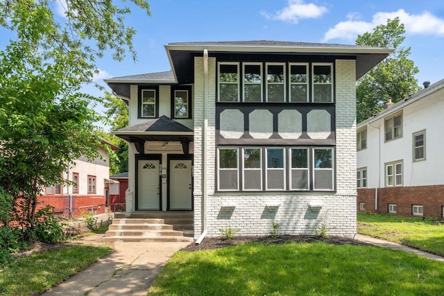 987 Dayton Ave, Saint Paul, MN 55104 - view of front of property featuring brick siding