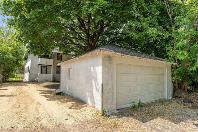 987 Dayton Ave, Saint Paul, MN 55104 - view of detached garage