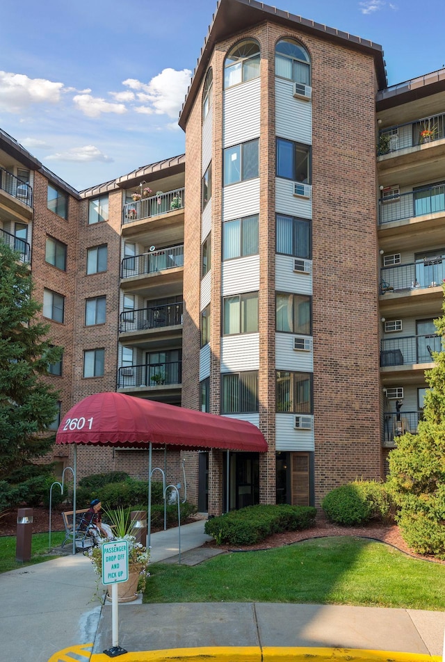 2601 Kenzie Ter Unit 402, Saint Anthony, MN 55418 - view of apartment building / complex