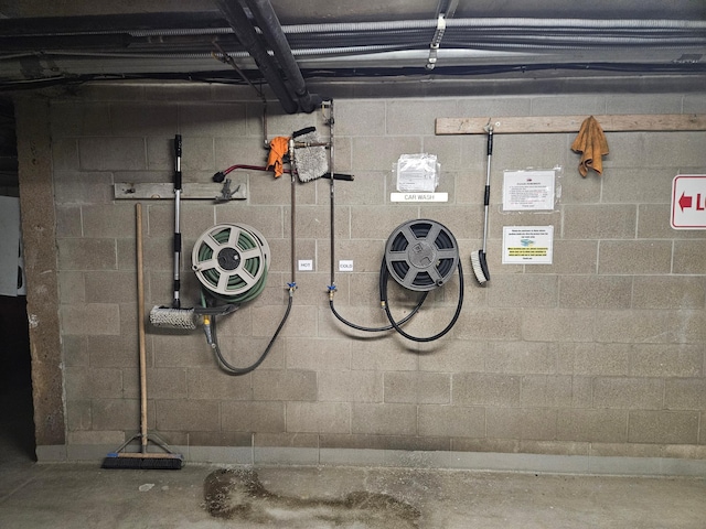 2601 Kenzie Ter Unit 402, Saint Anthony, MN 55418 - detailed view of concrete flooring