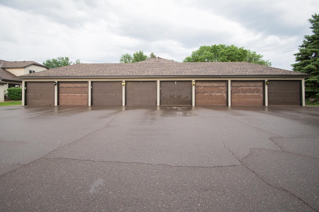 544 Auburn Pl NW Unit H, Elk River, MN 55330 - view of garage