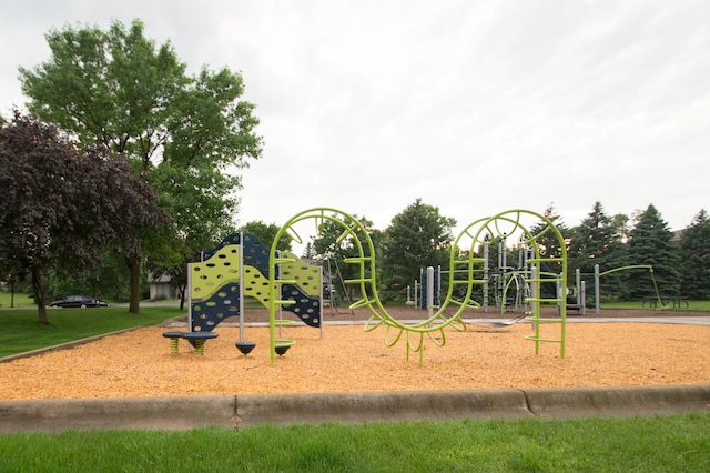 544 Auburn Pl NW Unit H, Elk River, MN 55330 - view of communal playground