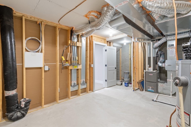 17660 Jett Cir, Prior Lake, MN 55372 - unfinished below grade area featuring heating unit and water heater
