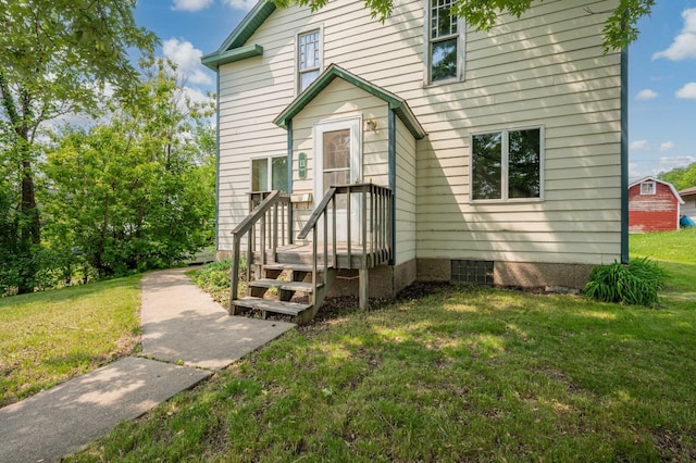 11 1st St, Nashwauk, MN 55769 - view of front facade with a front yard