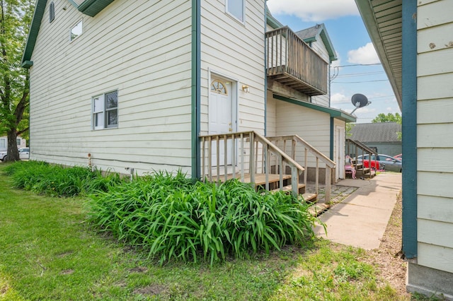 11 1st St, Nashwauk, MN 55769 - view of side of property featuring a balcony