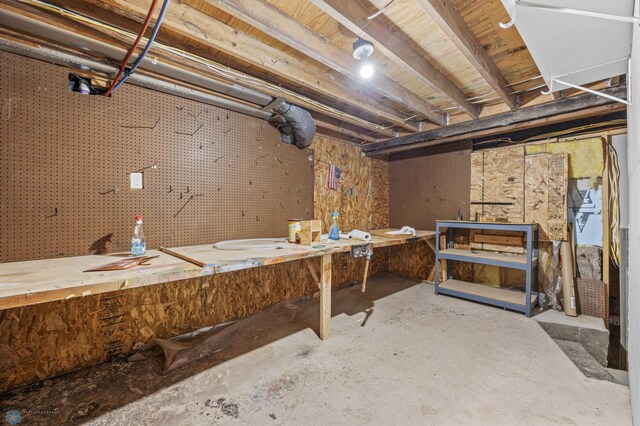 1301 5th Ave N, Moorhead, MN 56560 - unfinished below grade area with a workshop area