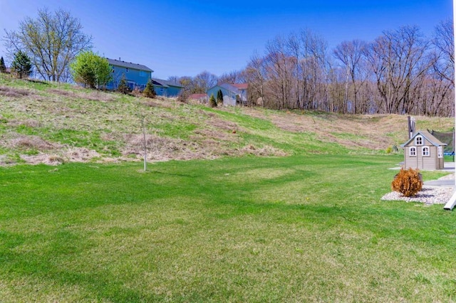 882 Redmond Dr, Carver, MN 55315 - view of green lawn