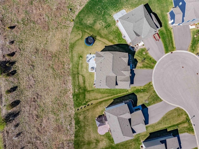 882 Redmond Dr, Carver, MN 55315 - aerial overview of property's location featuring nearby suburban area