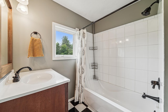 18160 Echo Ave, Faribault, MN 55021 - full bath featuring shower / bath combo and vanity